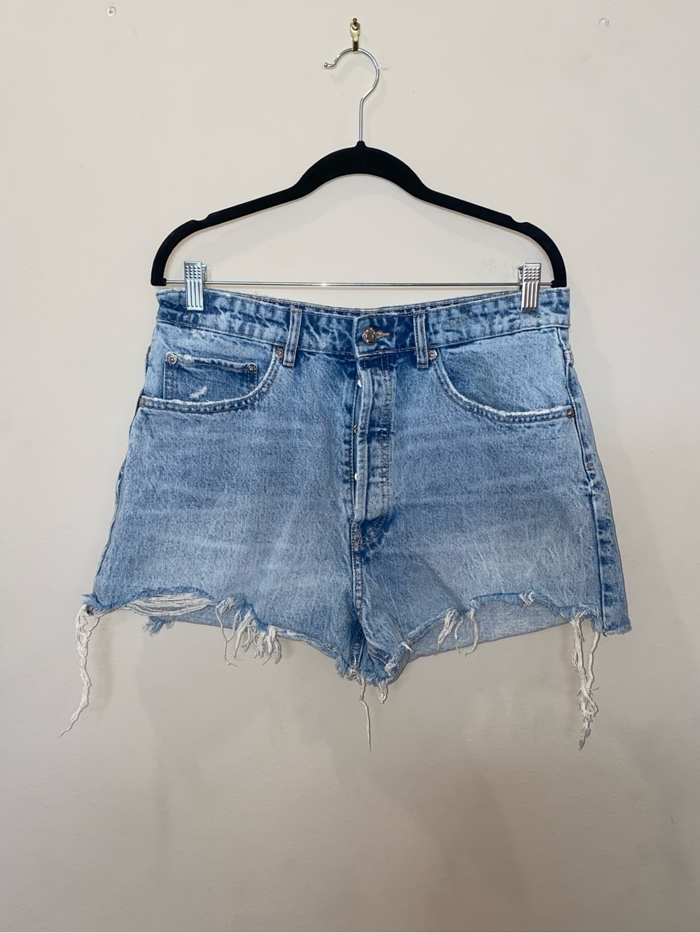 Zara Light Blue Wash High-Waist Denim Shorts with Frayed Hem